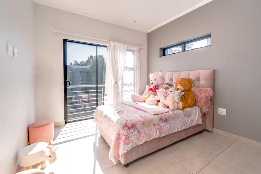 3 Bedroom Property for Sale in Hurlingham Gauteng