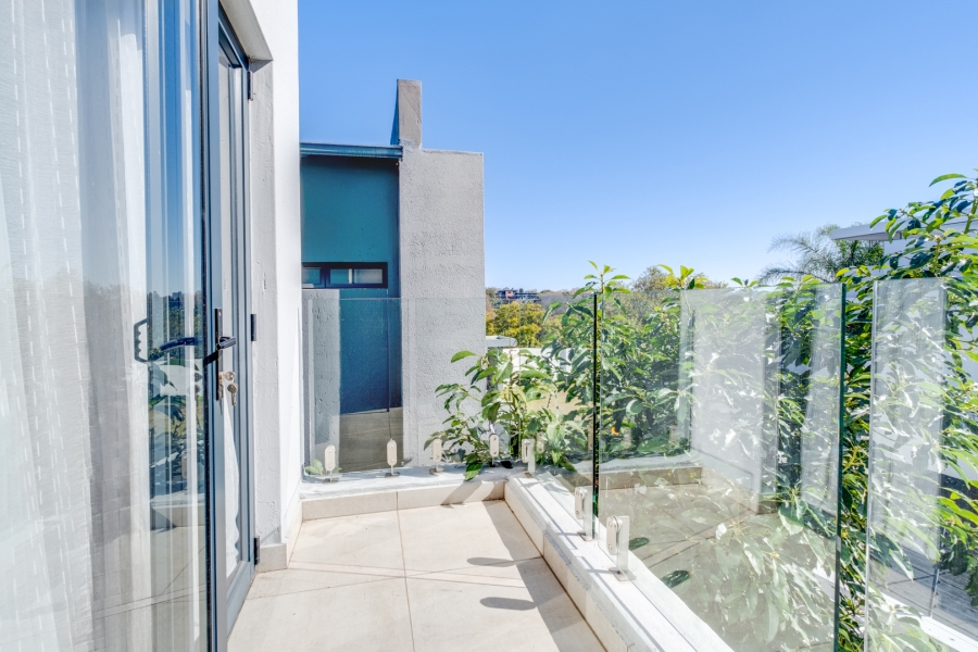 3 Bedroom Property for Sale in Hurlingham Gauteng