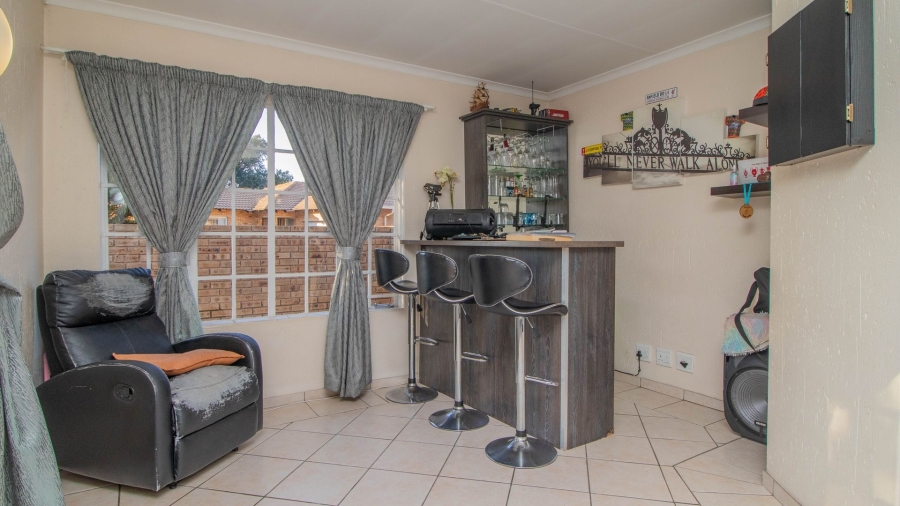 3 Bedroom Property for Sale in Goedeburg Gauteng