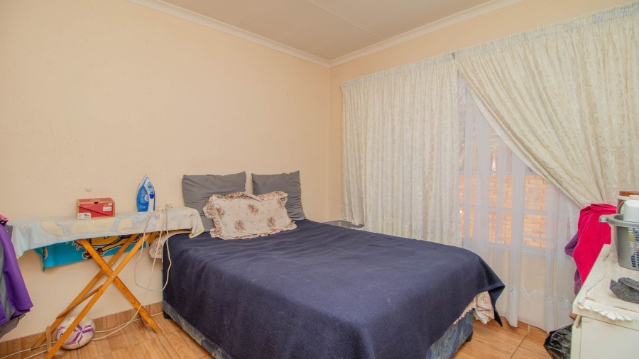 3 Bedroom Property for Sale in Goedeburg Gauteng