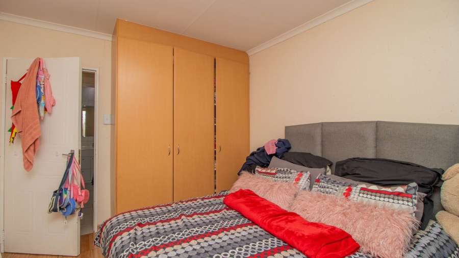 3 Bedroom Property for Sale in Goedeburg Gauteng