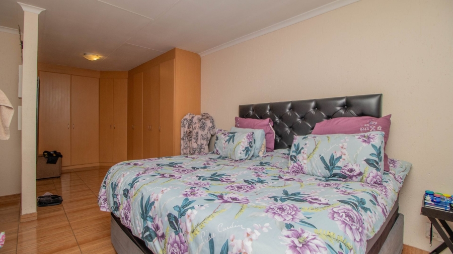 3 Bedroom Property for Sale in Goedeburg Gauteng