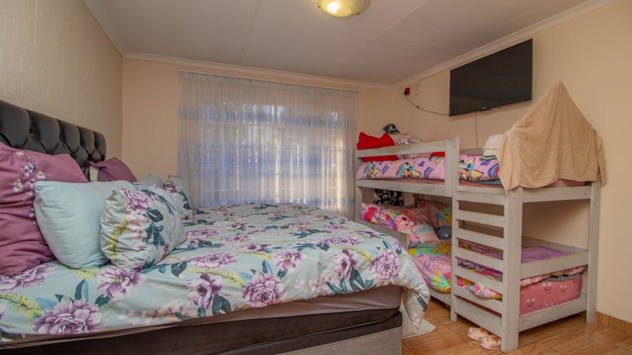 3 Bedroom Property for Sale in Goedeburg Gauteng