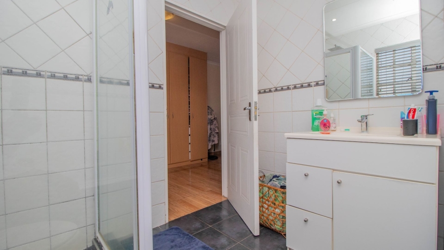 3 Bedroom Property for Sale in Goedeburg Gauteng