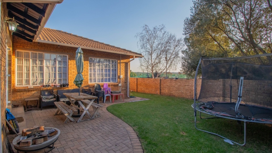3 Bedroom Property for Sale in Goedeburg Gauteng