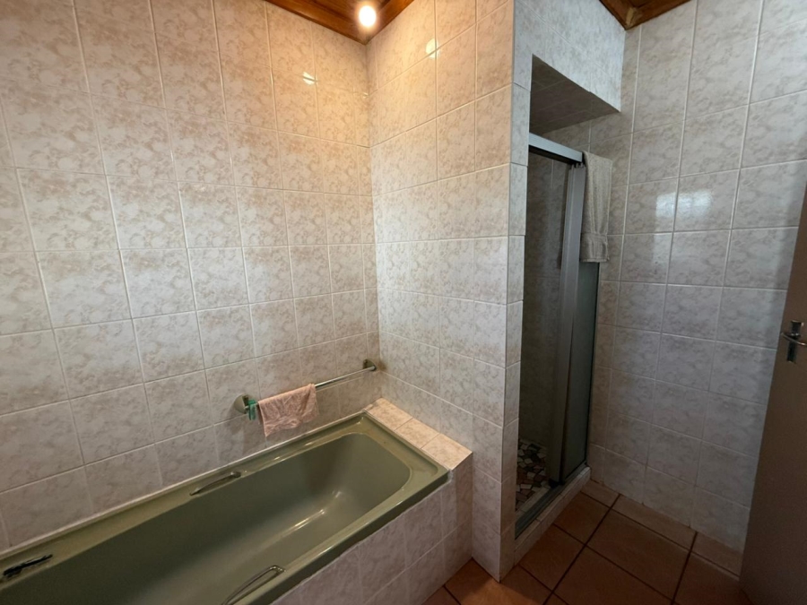 3 Bedroom Property for Sale in Selcourt Gauteng