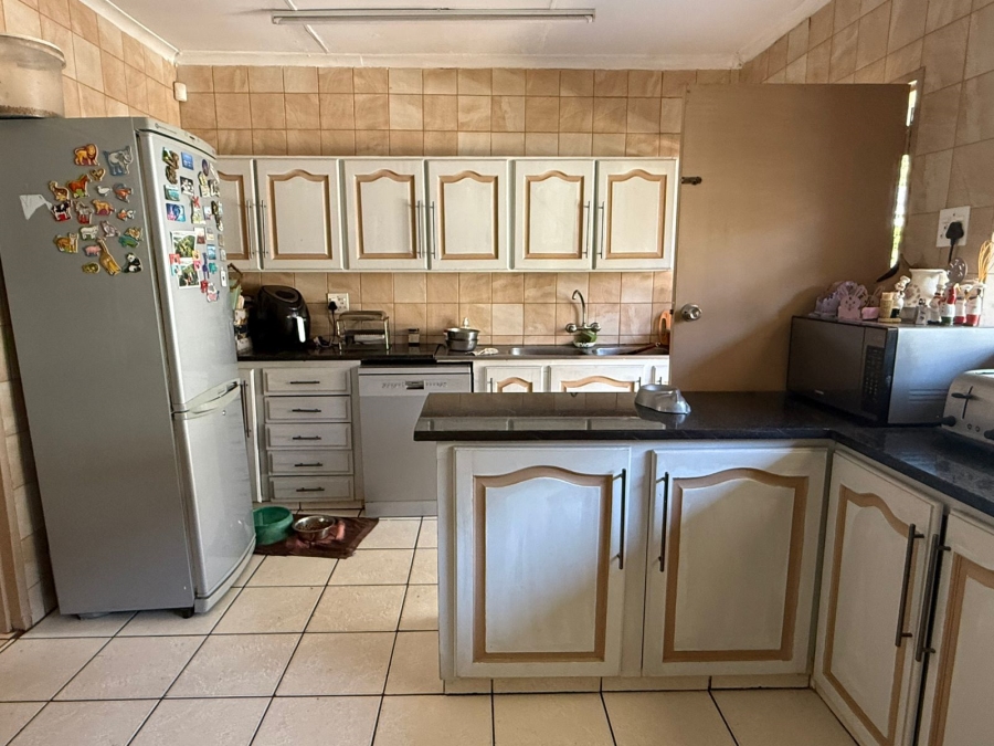 3 Bedroom Property for Sale in Selcourt Gauteng