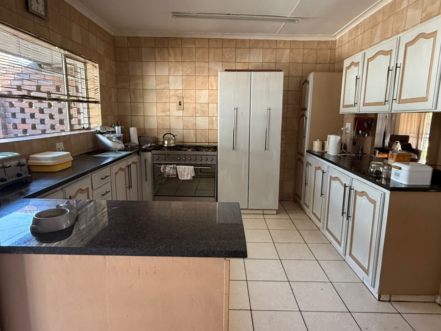 3 Bedroom Property for Sale in Selcourt Gauteng