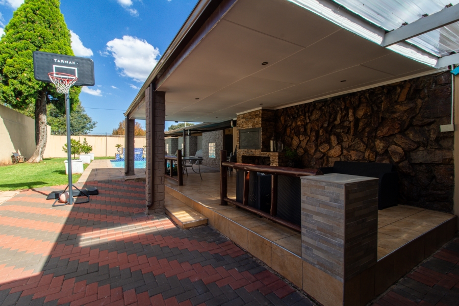 To Let 4 Bedroom Property for Rent in Kensington Gauteng