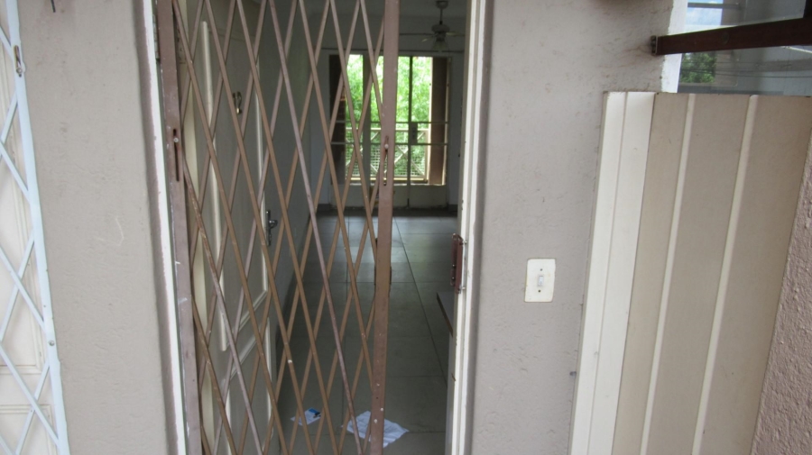 2 Bedroom Property for Sale in Suideroord Gauteng