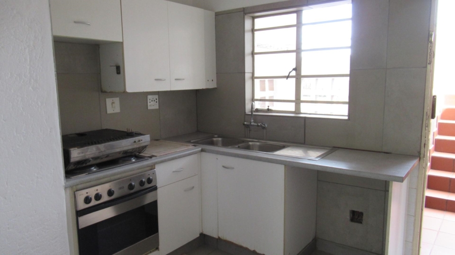 2 Bedroom Property for Sale in Suideroord Gauteng
