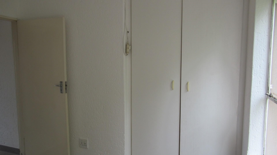 2 Bedroom Property for Sale in Suideroord Gauteng