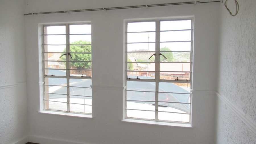 2 Bedroom Property for Sale in Suideroord Gauteng