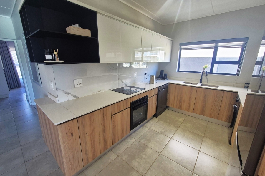 To Let 3 Bedroom Property for Rent in Waterfall Gauteng