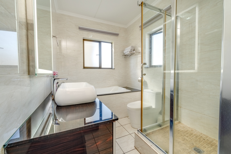 2 Bedroom Property for Sale in Maroeladal Gauteng