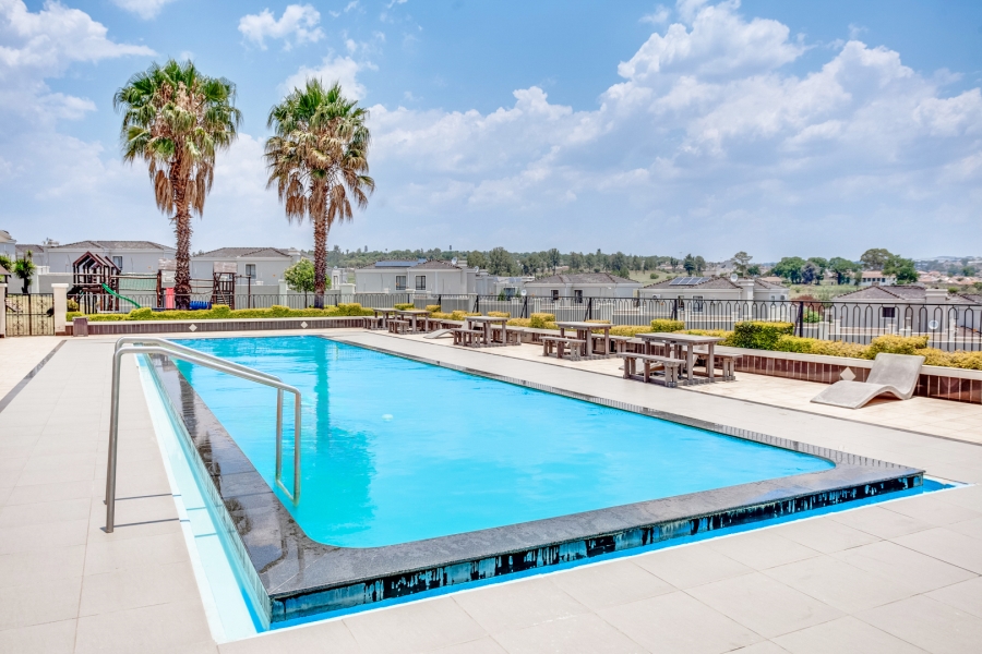 2 Bedroom Property for Sale in Maroeladal Gauteng