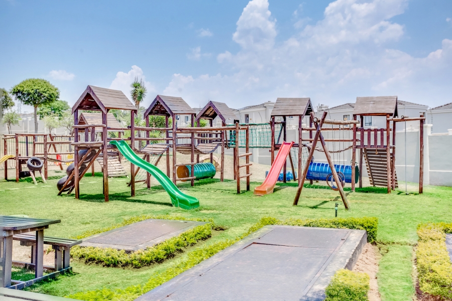 2 Bedroom Property for Sale in Maroeladal Gauteng