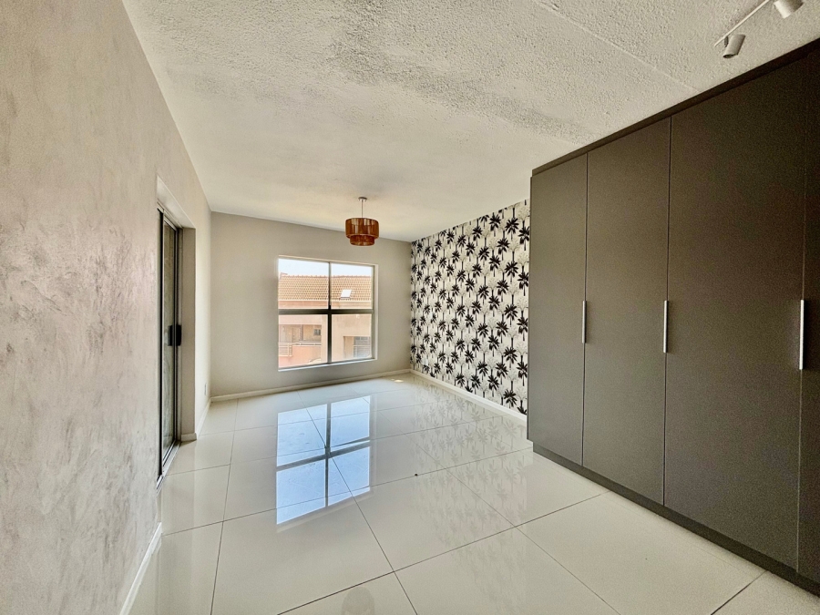 To Let 3 Bedroom Property for Rent in Morningside Gauteng