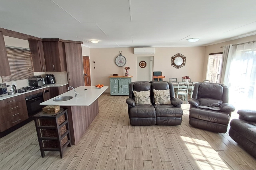 3 Bedroom Property for Sale in Eldoraigne Gauteng