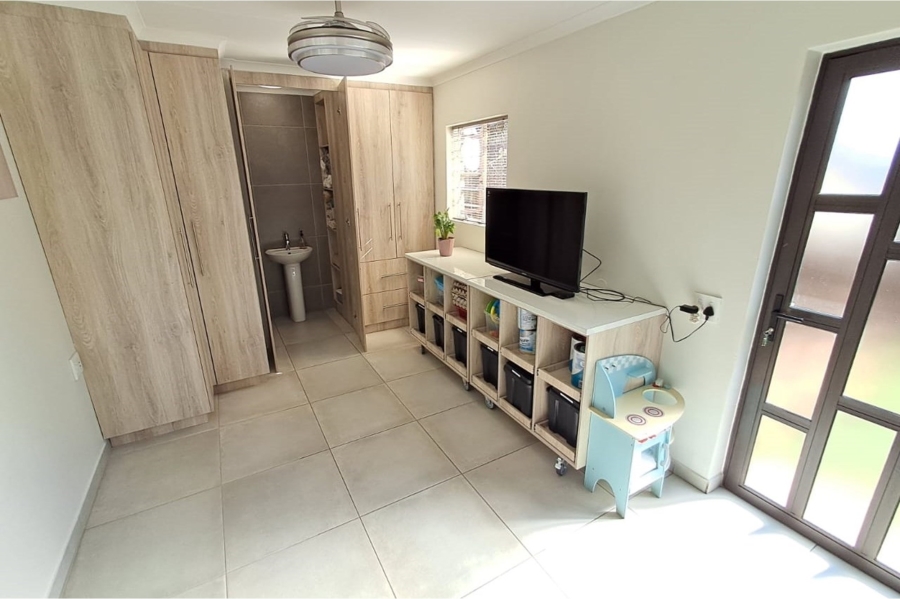3 Bedroom Property for Sale in Eldoraigne Gauteng