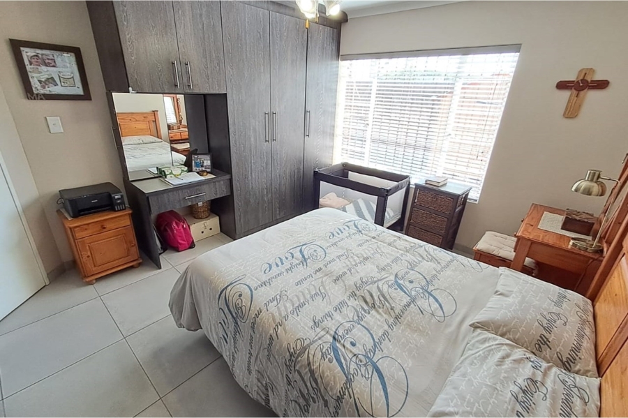 3 Bedroom Property for Sale in Eldoraigne Gauteng