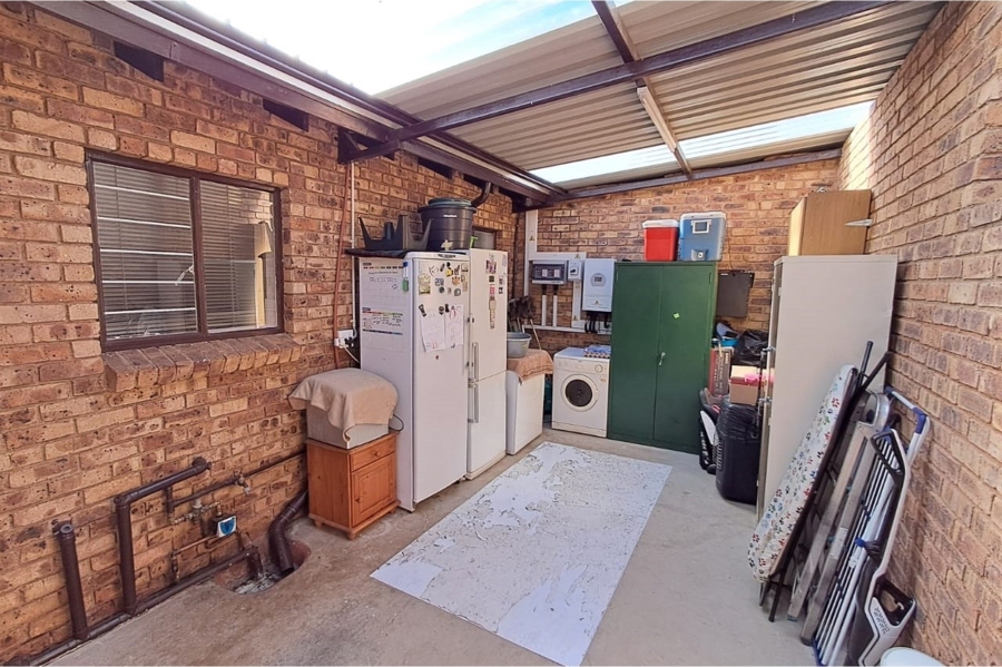 3 Bedroom Property for Sale in Eldoraigne Gauteng