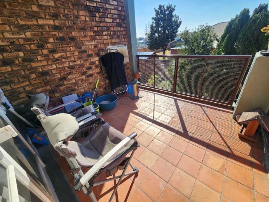 2 Bedroom Property for Sale in Ravenswood Gauteng
