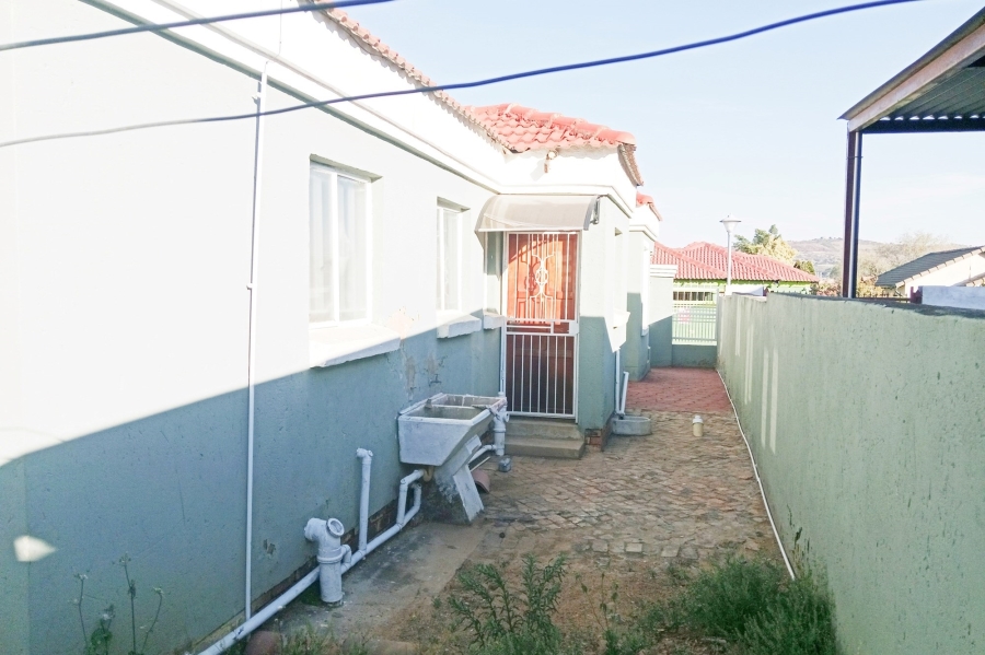 To Let 3 Bedroom Property for Rent in Danville Gauteng