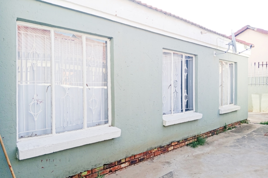 To Let 3 Bedroom Property for Rent in Danville Gauteng