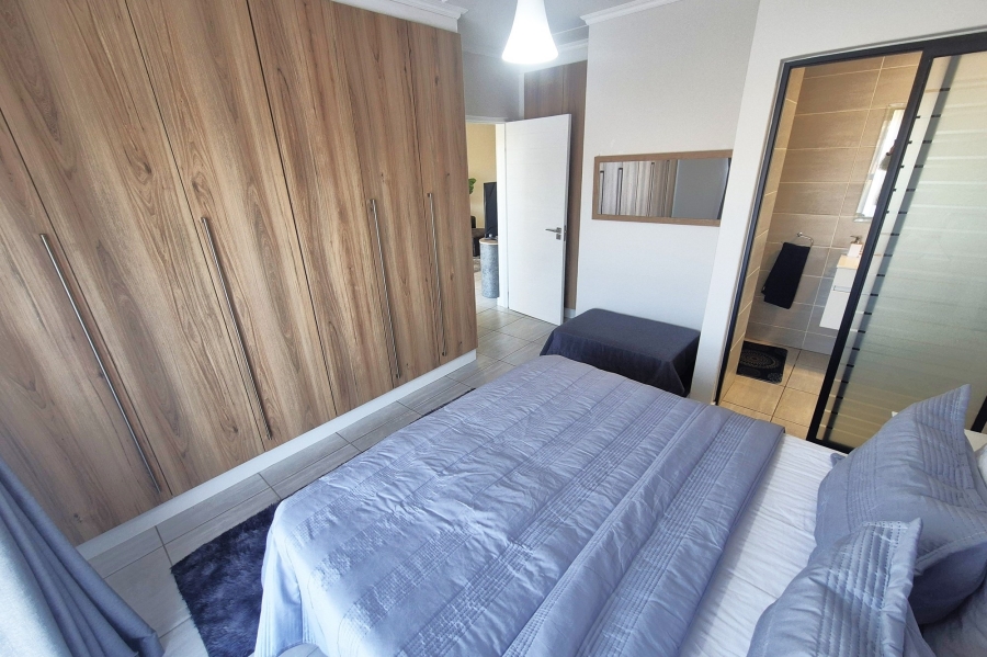 To Let 3 Bedroom Property for Rent in Waterfall Gauteng