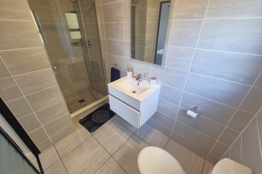 To Let 3 Bedroom Property for Rent in Waterfall Gauteng