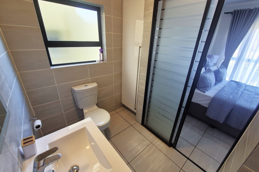 To Let 3 Bedroom Property for Rent in Waterfall Gauteng