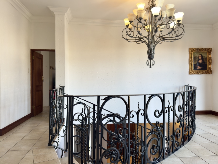 4 Bedroom Property for Sale in Faerie Glen Gauteng