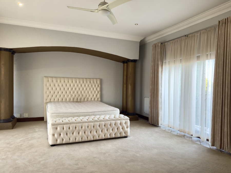 4 Bedroom Property for Sale in Faerie Glen Gauteng