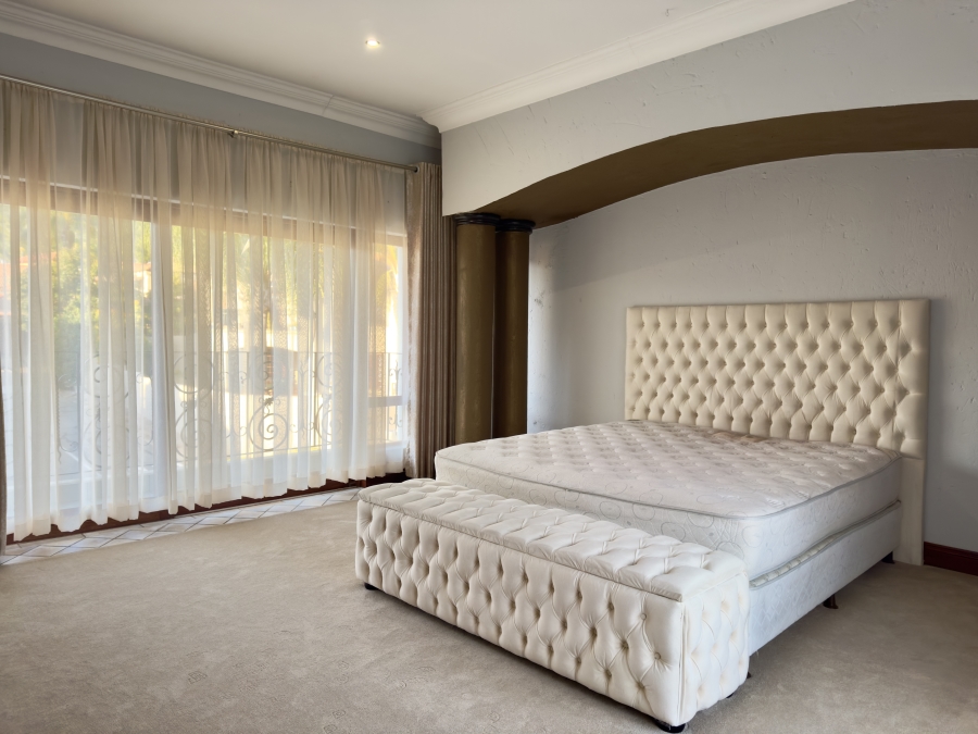 4 Bedroom Property for Sale in Faerie Glen Gauteng
