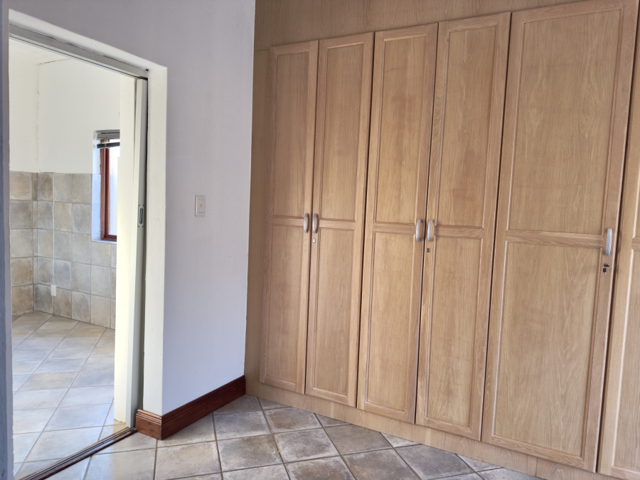 4 Bedroom Property for Sale in Faerie Glen Gauteng