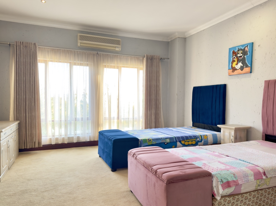 4 Bedroom Property for Sale in Faerie Glen Gauteng