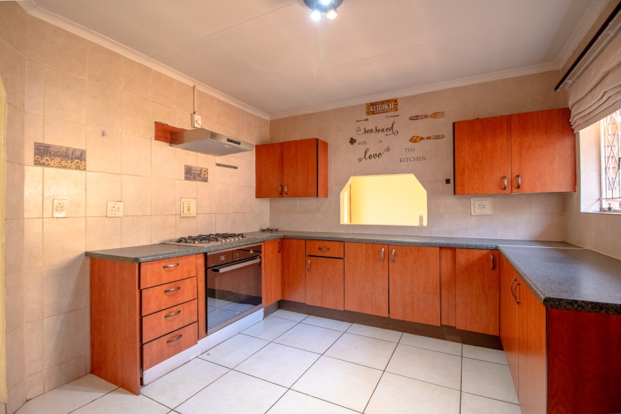 4 Bedroom Property for Sale in Strubensvallei Gauteng