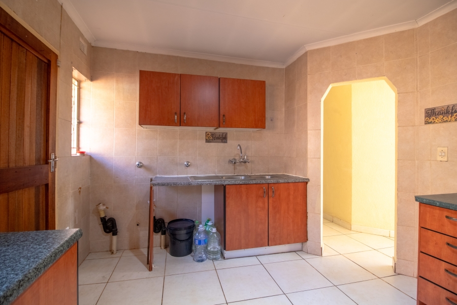 4 Bedroom Property for Sale in Strubensvallei Gauteng