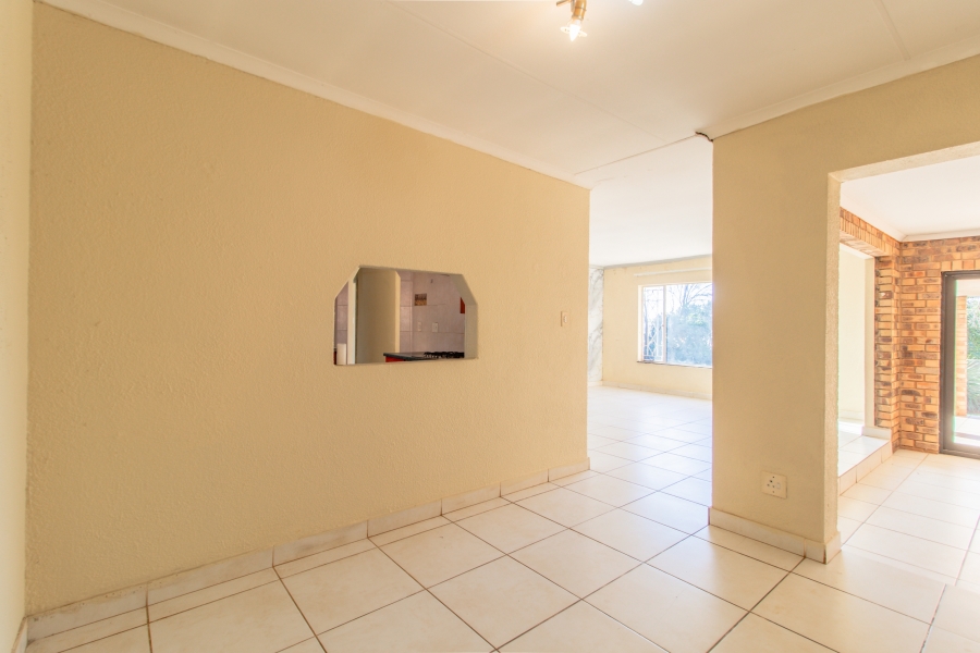 4 Bedroom Property for Sale in Strubensvallei Gauteng