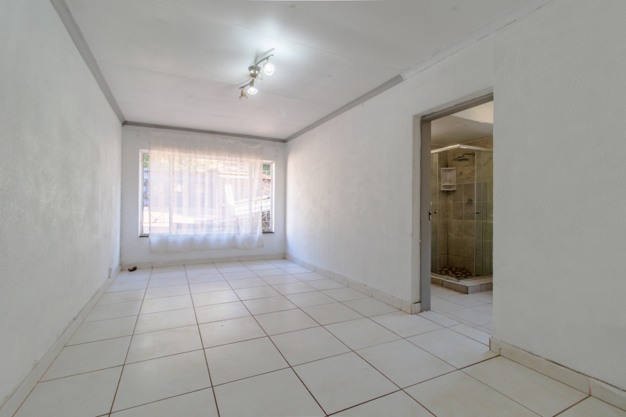 4 Bedroom Property for Sale in Strubensvallei Gauteng