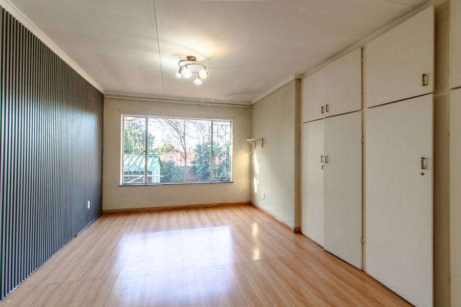 4 Bedroom Property for Sale in Strubensvallei Gauteng