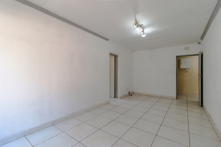 4 Bedroom Property for Sale in Strubensvallei Gauteng