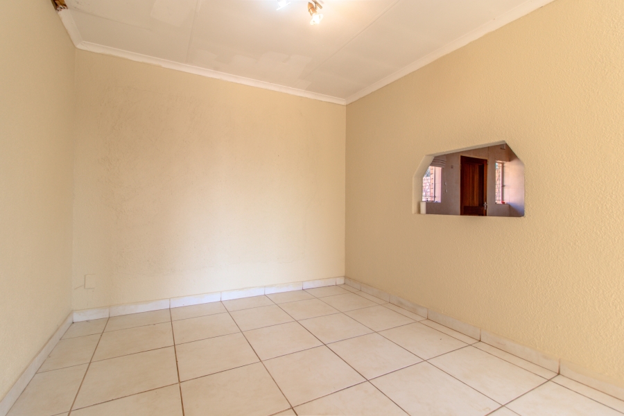 4 Bedroom Property for Sale in Strubensvallei Gauteng