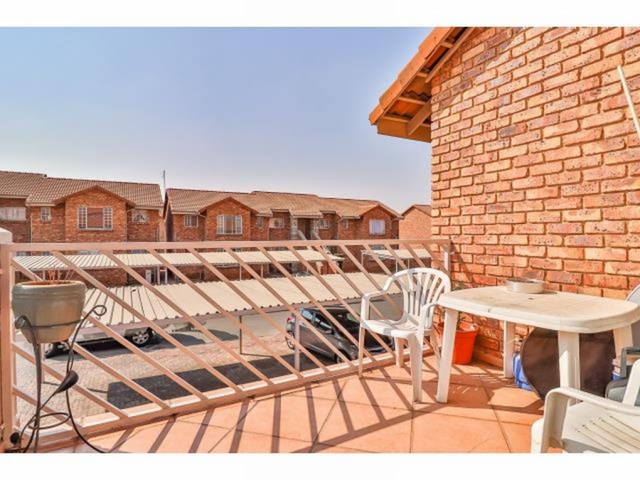 2 Bedroom Property for Sale in Beyers Park Gauteng