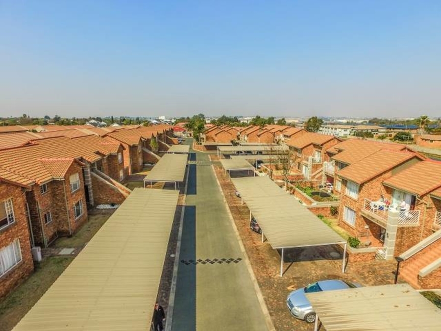 2 Bedroom Property for Sale in Beyers Park Gauteng
