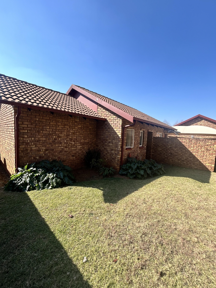 2 Bedroom Property for Sale in Georginia Gauteng