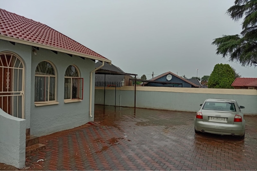 3 Bedroom Property for Sale in Protea Glen Gauteng