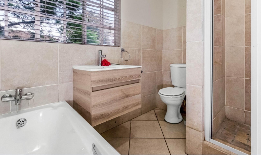 3 Bedroom Property for Sale in Willowbrook Gauteng