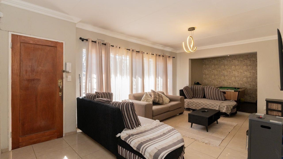 4 Bedroom Property for Sale in The Stewards Gauteng